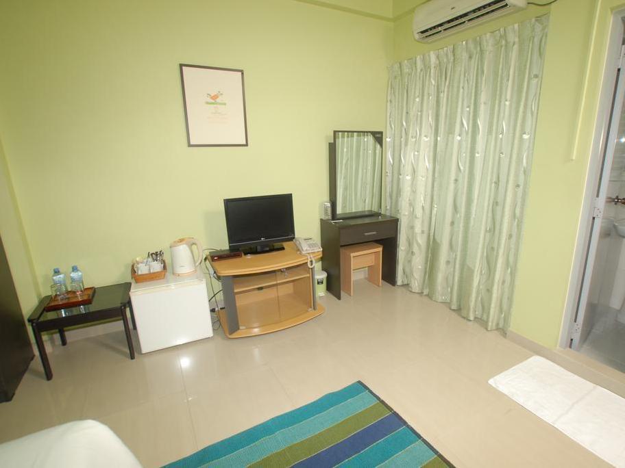 House Clover Male Luaran gambar