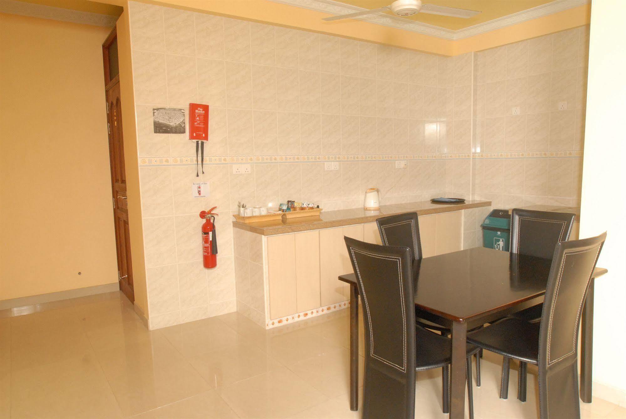 House Clover Male Luaran gambar